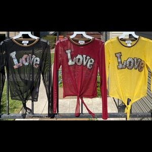 Beautiful shirts!!!!❤️🖤🤍